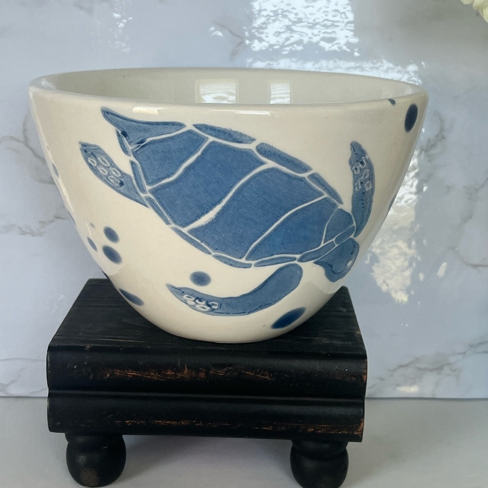MUDPIE TURTLE SALSA DIP BOWL Blue/Beige 16 oz PREOWNED in great condition